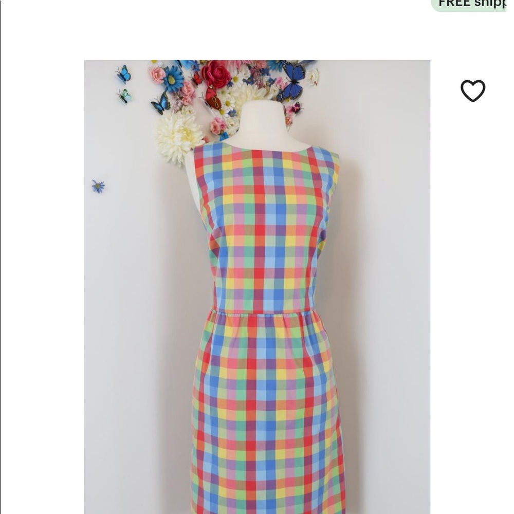 Super nice dress in plaid. Very spring/ summer.